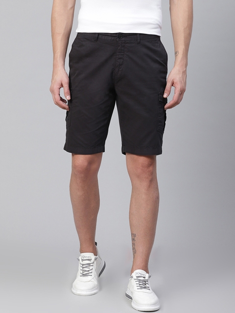 

Blackberrys Men Black Solid Slim Fit Cargo Shorts