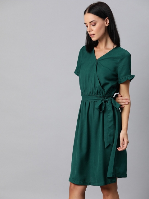 

Chemistry Women Green Solid Wrap Dress