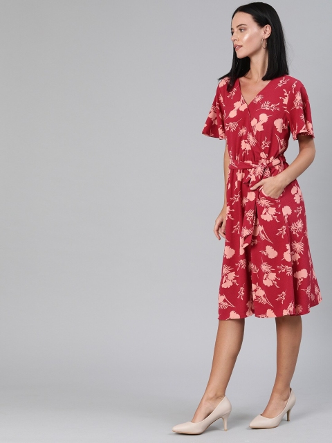 

Chemistry Women Red & Peach-Coloured Floral Printed Wrap Dress with Tie-Ups