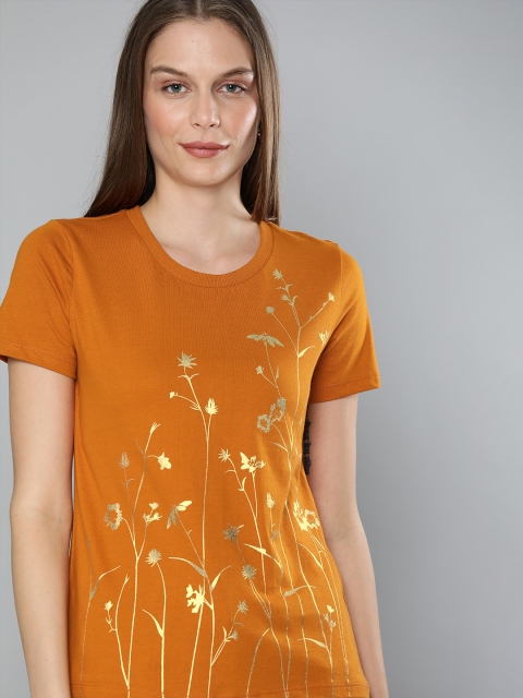 

Chemistry Women Mustard Yellow Beige Printed Round Neck Pure Cotton T-shirt