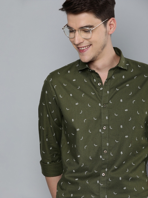 

Mast & Harbour Men Olive Green & White Regular Fit Printed Casual Shirt