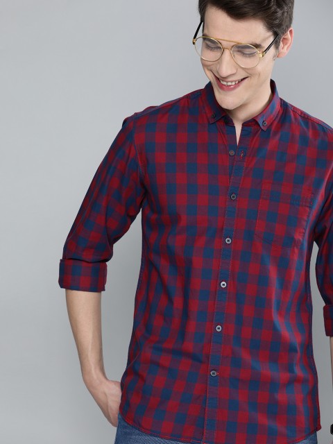 

Mast & Harbour Men Red & Blue Regular Fit Checked Casual Shirt