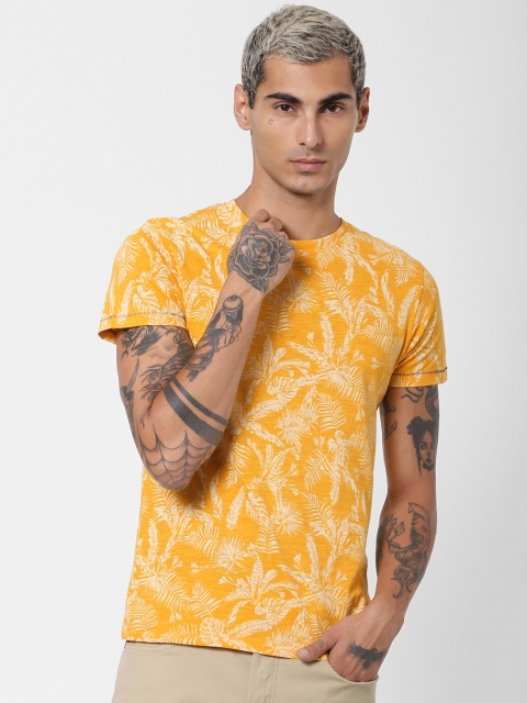 

Jack Jones Men Yellow White Slim Fit Printed Round Neck Pure Cotton T-shirt
