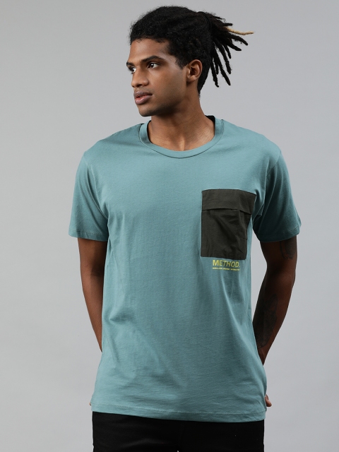 

Jack & Jones Men Sea Green Solid Round Neck T-shirt with Contrast Pocket