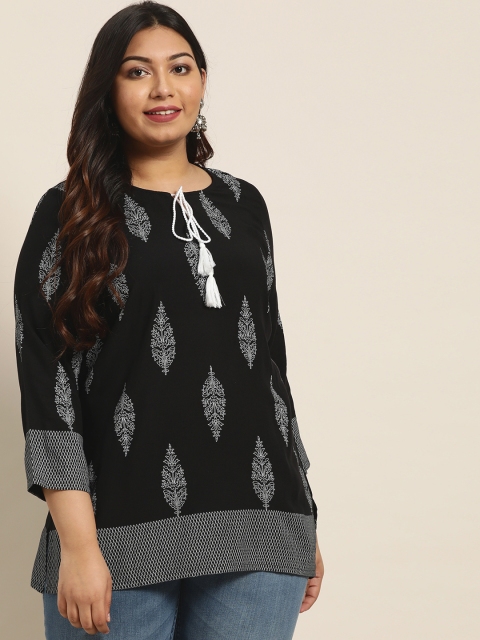 

Sztori Plus Size Women Black White Printed Straight Kurti