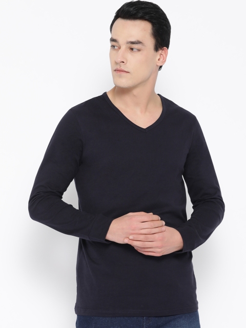 

Unisopent Designs Men Navy Blue Solid V-Neck T-shirt