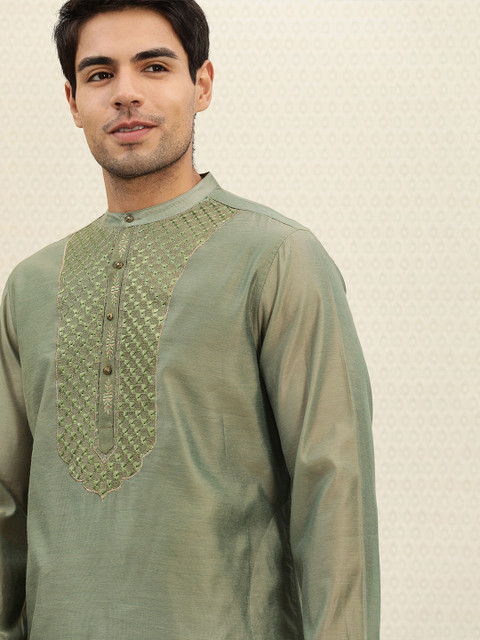 

House of Pataudi Men Green Chanderi Embroidered Kurta