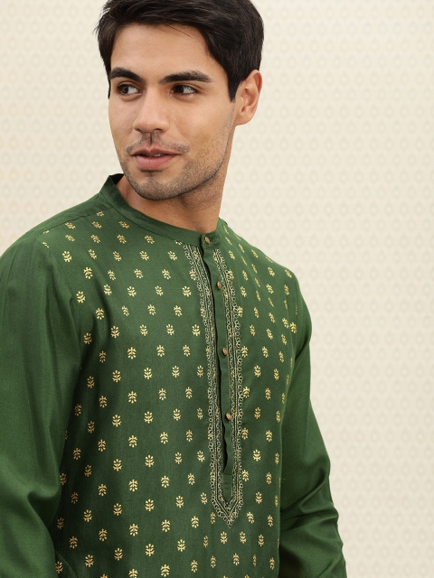 

House of Pataudi Men Olive Green & Golden Printed Straight Kurta with Embroidered Yoke