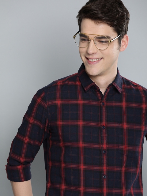 

HERE&NOW Men Navy Blue & Pink Slim Fit Checked Casual Shirt