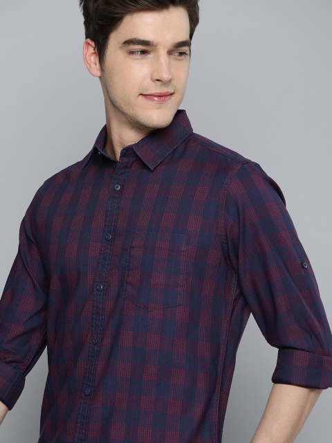 

HERE&NOW Men Navy Blue & Burgundy Slim Fit Checked Casual Shirt