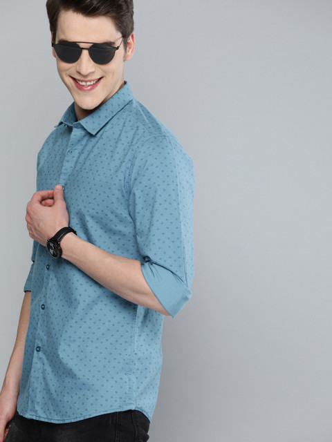 

Mast & Harbour Men Blue & Black Regular Fit Printed Casual Shirt