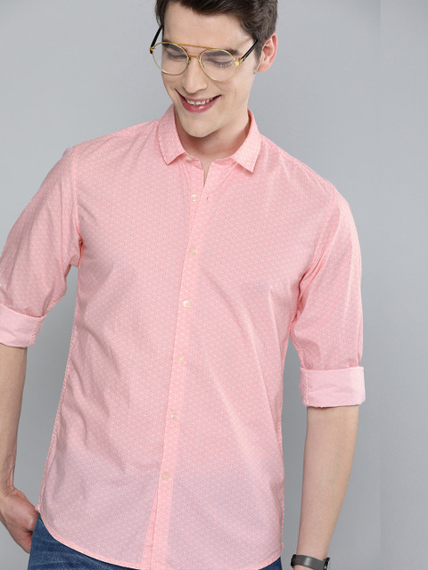 

Mast & Harbour Men Pink & White Regular Fit Printed Casual Shirt