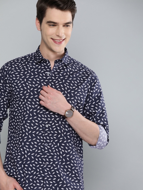 

Mast & Harbour Men Navy Blue & White Regular Fit Printed Casual Shirt