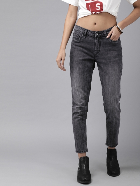 

Roadster Women Charcoal Grey Washed Skinny Fit Cropped Stretchable Jeans