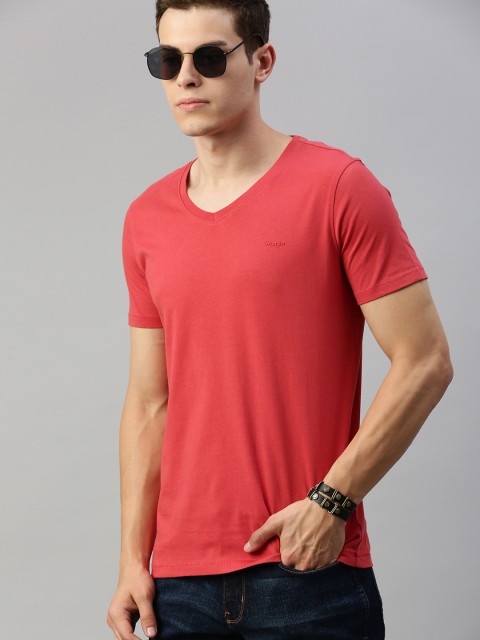 

Wrangler Men Red Slim Fit Solid V-Neck Pure Cotton T-shirt