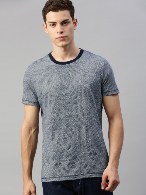 

Wrangler Men Navy Blue Micro Striped Round Neck Slim-Fit Pure Cotton T-shirt