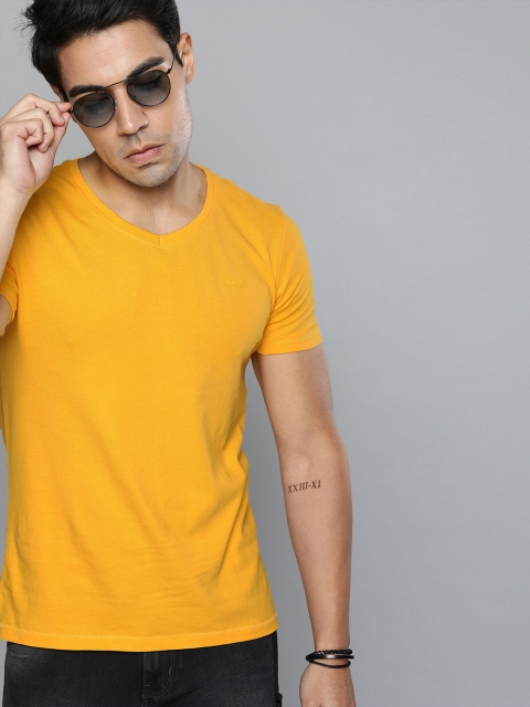 

Wrangler Men Mustard Yellow Solid Slim Fit V-Neck T-shirt
