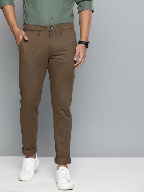 

Wrangler Men Brown Slim Fit Solid Chinos