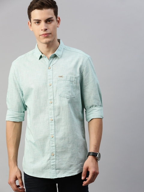 

Wrangler Men Blue Regular Fit Solid Casual Shirt