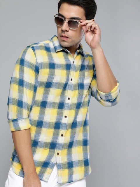 

Wrangler Men Yellow & Blue Regular Fit Checked Casual Shirt