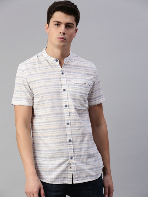 

Lee Men White & Blue Slim Fit Striped Casual Shirt