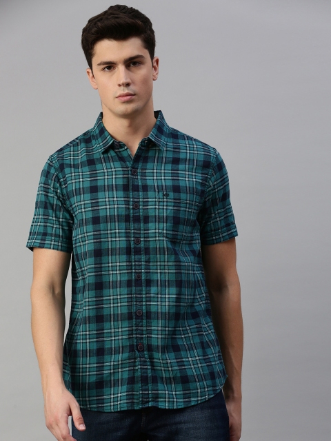 

Lee Men Sea Green & Navy Blue Slim Fit Checked Casual Shirt