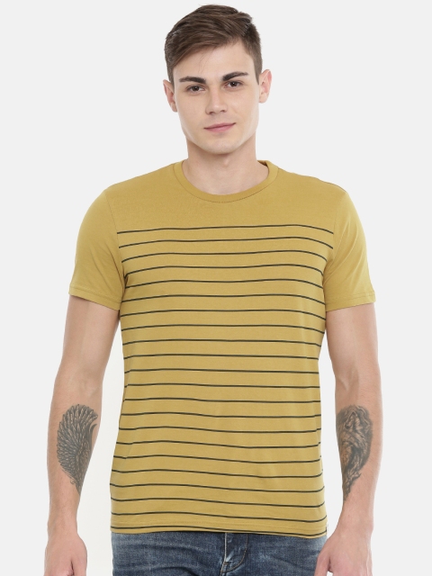 

Lee Men Mustard Yellow & Black Striped Round Neck T-shirt