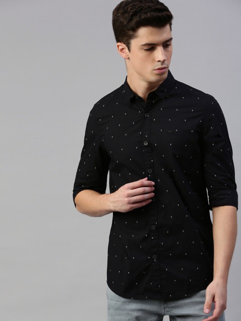 

Lee Men Black & White Super Slim Fit Printed Casual Shirt