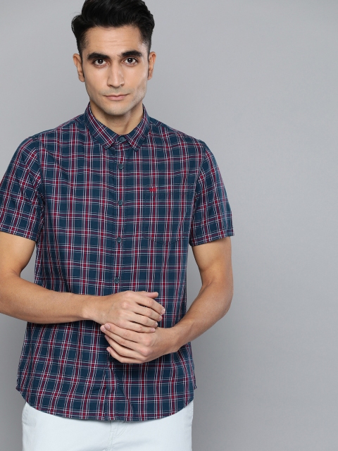 

Lee Men Navy Blue & Red Slim Fit Checked Casual Shirt