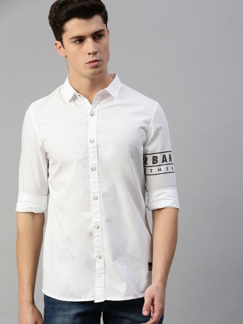 

Lee Men White Slim Fit Solid Casual Shirt with Printed Detail