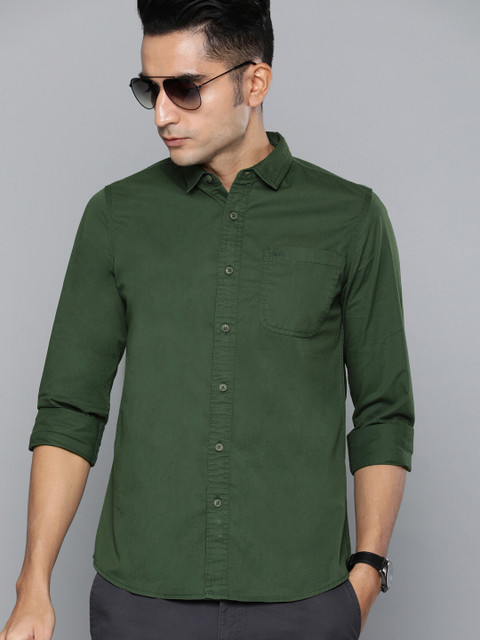

Lee Men Olive Green Solid Slim Fit Casual Shirt