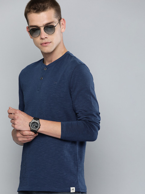 

Lee Men Navy Blue Solid Henley Neck T-shirt
