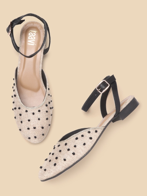 

Taavi Women Beige & Black Woven Design Flats