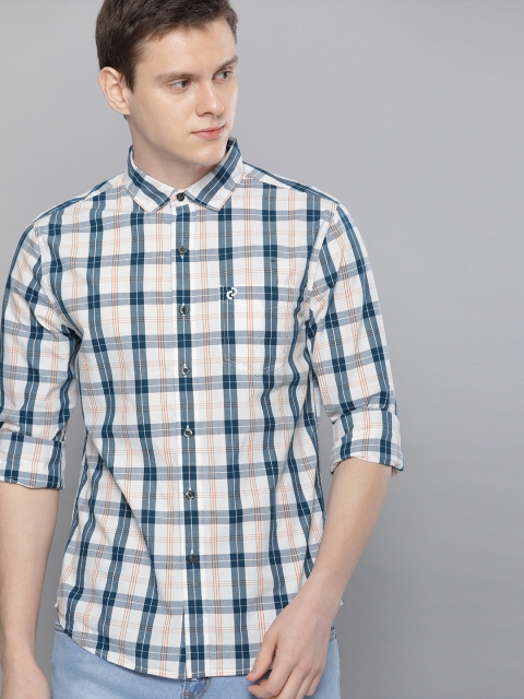 

Denizen From Levis Men White & Navy Blue Regular Fit Checked Casual Shirt