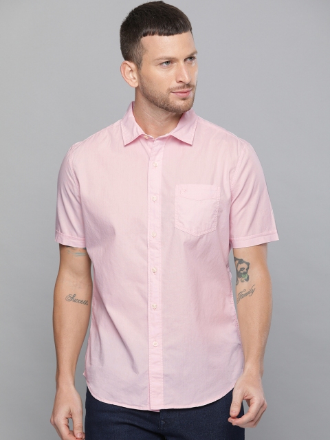 

Denizen From Levis Men Pink Regular Fit Solid Casual Shirt