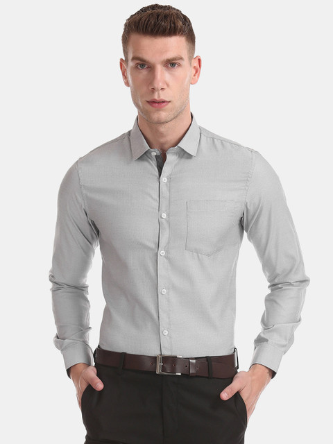 

Excalibur Men Grey Regular Fit Solid Formal Shirt