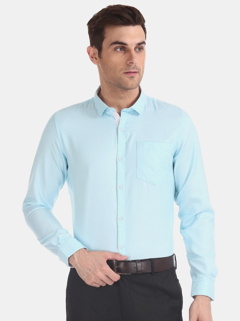 

Excalibur Men Blue Regular Fit Solid Formal Shirt