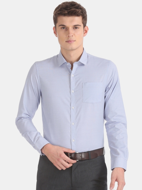 

Excalibur Men Blue Regular Fit Solid Formal Shirt