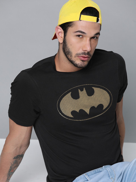 

Justice League Men Black Batman Print Round Neck T-shirt