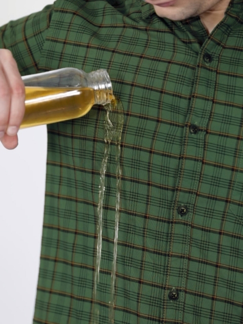 

FOGA Men Olive Green & Black Tailored Slim Fit Stain Repellent Checked Casual Shirt