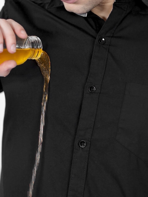 

FOGA Men Black Slim Fit Solid Stain Repellent Casual Shirt