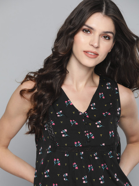 

Mast & Harbour Women Black & Pink Printed Top
