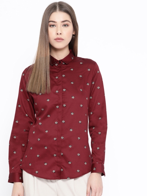 

Hancock Women Maroon & Cream-Coloured Slim Fit Printed Formal Shirt