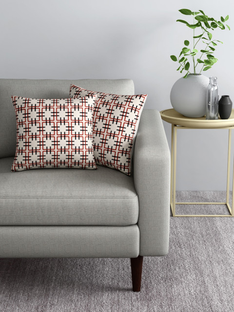 

Aura Set of 2 White & Maroon Geometric Print Square Cushion Covers