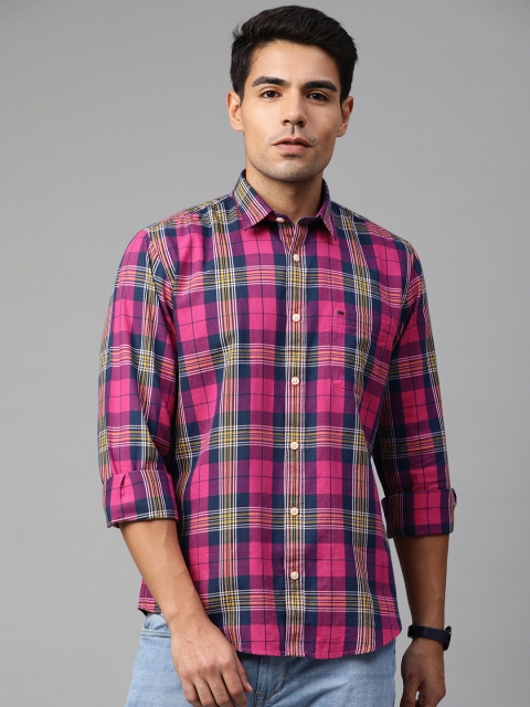 

Peter England Men Pink & Navy Blue Slim Fit Checked Casual Shirt
