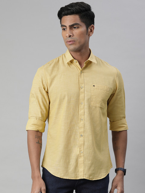 

Peter England Men Beige Slim Fit Solid Casual Shirt