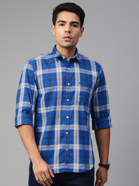 

Peter England Men Blue & White Slim Fit Checked Casual Shirt