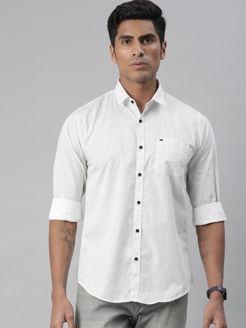 

Peter England Men White & Black Slim Fit Printed Casual Shirt