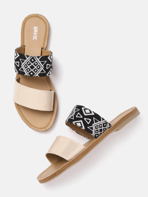 

Lavie Women Nude-Coloured & Black Woven Design Open Toe Flats