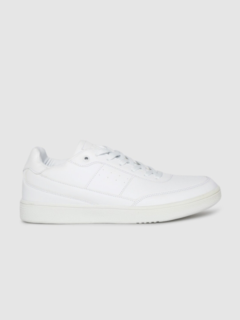 Men White Solid Gamescape Sneakers